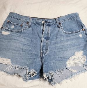 Levi's button fly Distressed shorts